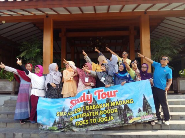Study Tour 2017 Goes To Yogyakarta